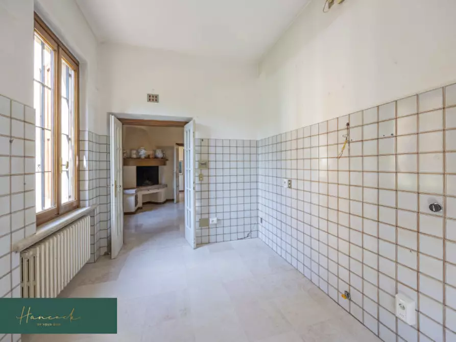 Immagine 15 di Villa in vendita  in Via Ciro Menotti a Verona