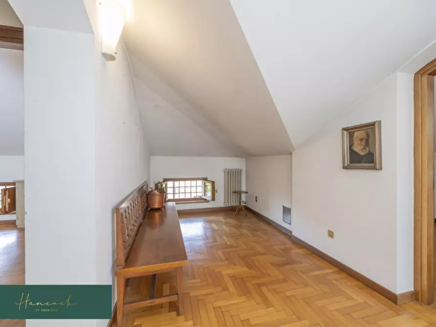 Immagine 29 di Villa in vendita  in Via Ciro Menotti a Verona