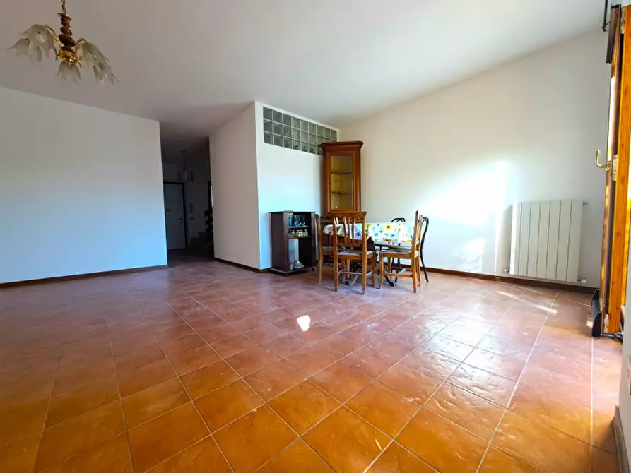 Immagine 5 di Villetta a schiera in vendita  a Passignano Sul Trasimeno