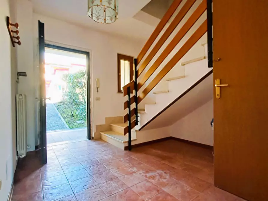 Immagine 8 di Villetta a schiera in vendita  a Passignano Sul Trasimeno