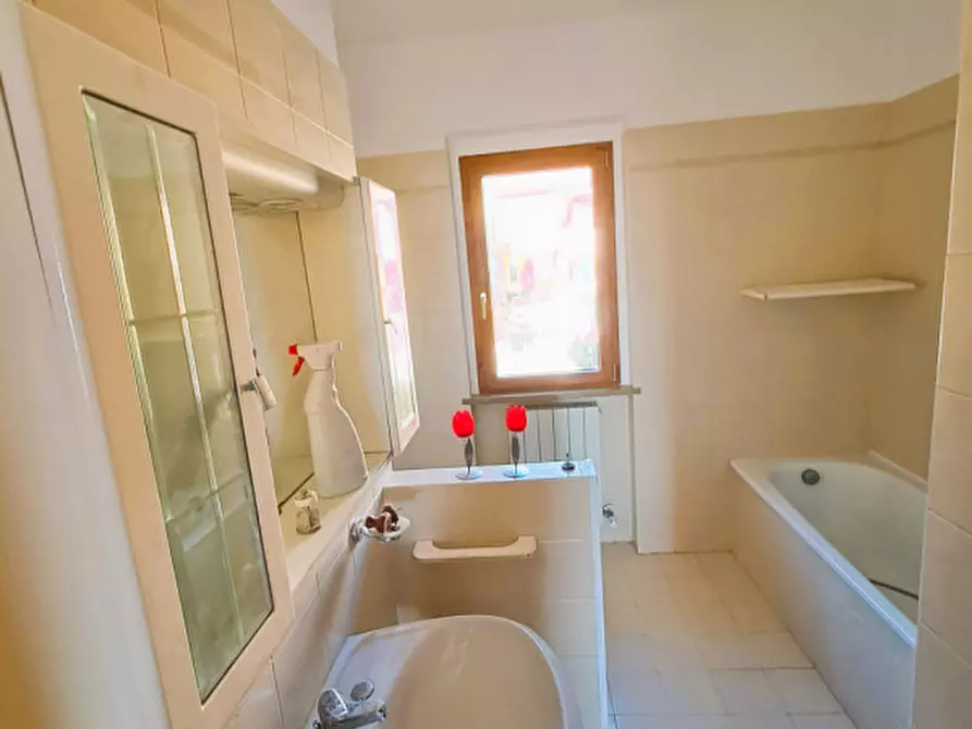 Immagine 14 di Villetta a schiera in vendita  a Passignano Sul Trasimeno