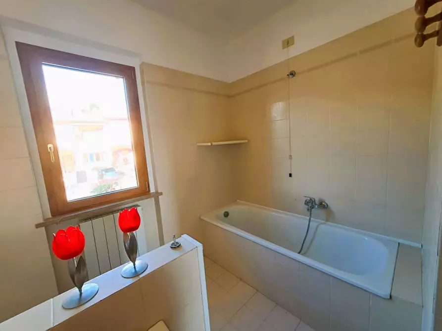 Immagine 15 di Villetta a schiera in vendita  a Passignano Sul Trasimeno