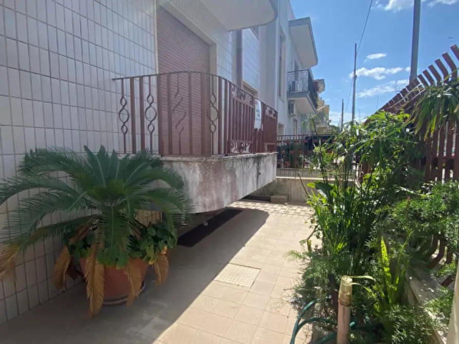 Immagine 2 di Villetta a schiera in vendita  in Via Storella a Lecce