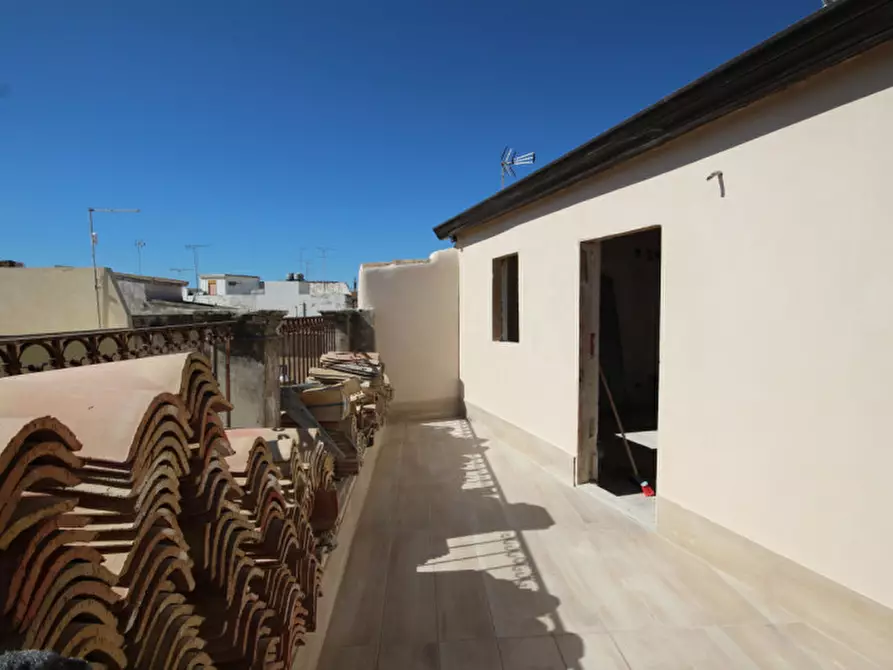 Immagine 2 di Casa indipendente in vendita  in via dogali e saati 10 a Noto