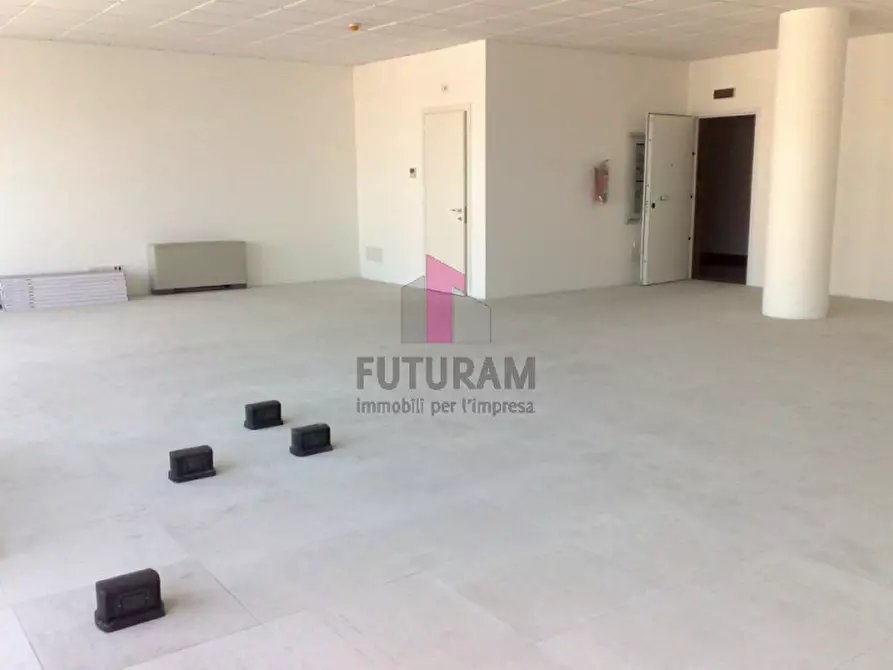 Immagine 4 di Ufficio in vendita  a Padova