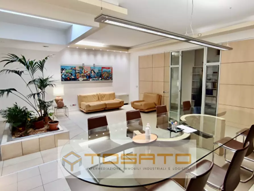 Immagine 3 di Ufficio in affitto  a Zevio