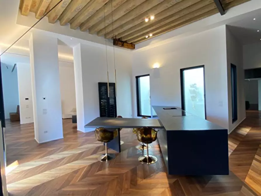 Immagine 8 di Appartamento in vendita  in via San Gaetano a Padova