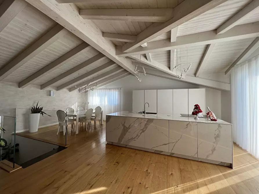 Immagine 3 di Attico in vendita  in Viale Amerigo Vespucci a Chioggia