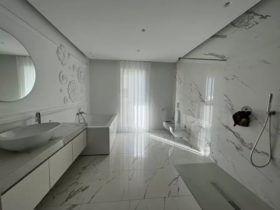 Immagine 10 di Attico in vendita  in Viale Amerigo Vespucci a Chioggia