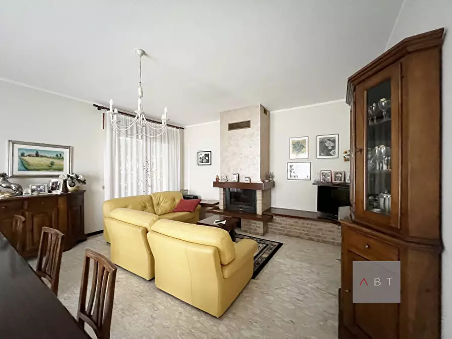 Immagine 2 di Casa indipendente in vendita  a Fontaniva