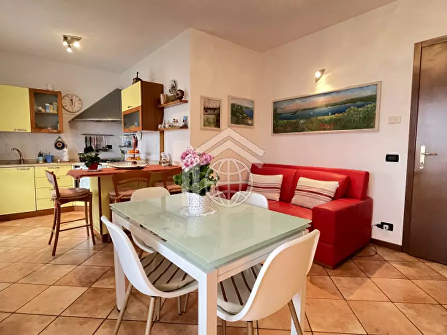 Immagine 5 di Appartamento in affitto  in via degli alpini a Manerba Del Garda