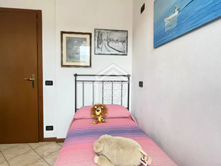 Immagine 13 di Appartamento in affitto  in via degli alpini a Manerba Del Garda