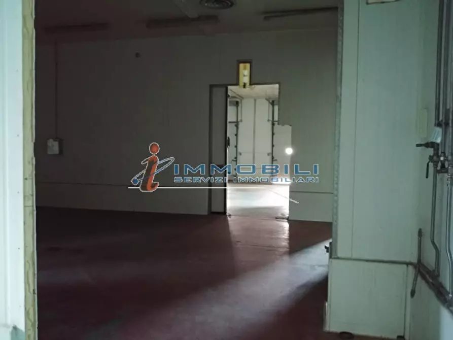 Immagine 10 di Laboratorio in vendita  in VIA PRIMO MAGGIO a Bussero