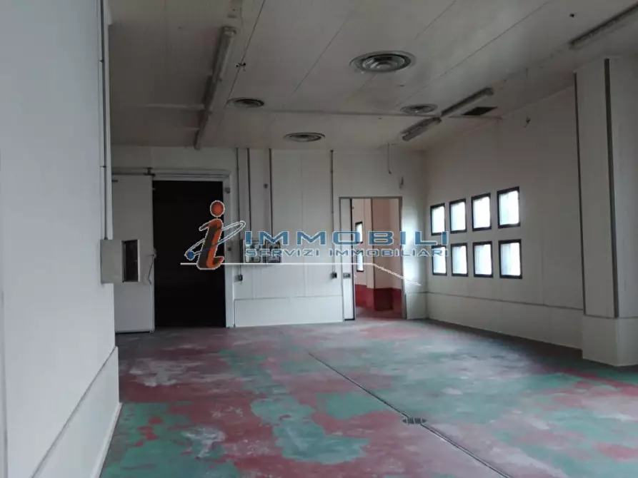 Immagine 2 di Capannone industriale in vendita  in VIA PRIMO MAGGIO a Bussero