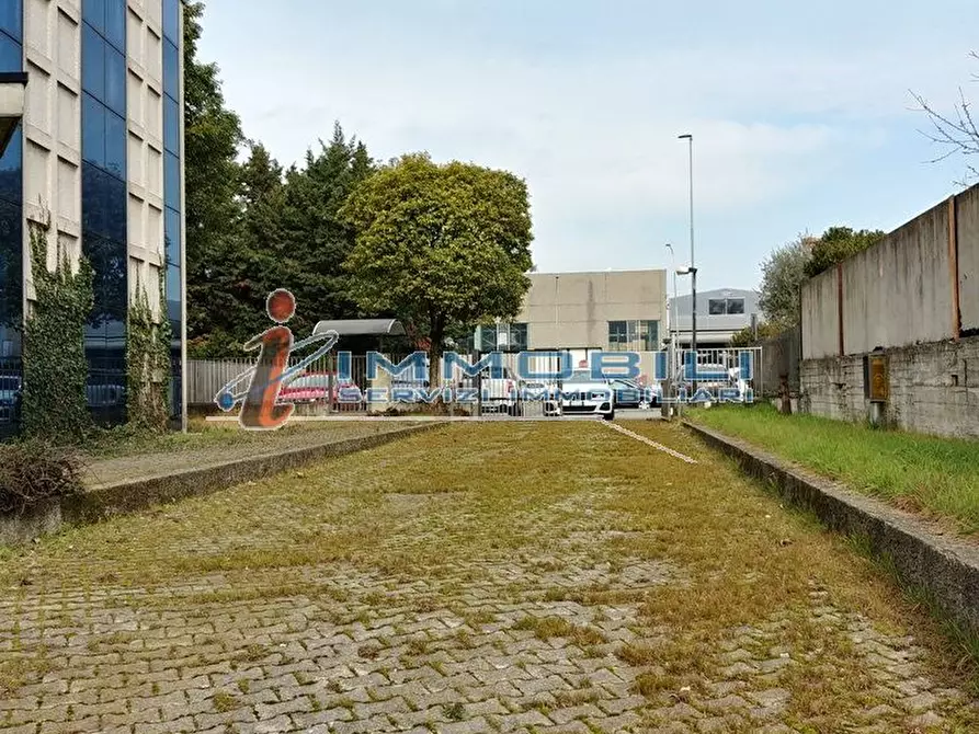 Immagine 12 di Capannone industriale in vendita  in VIA PRIMO MAGGIO a Bussero
