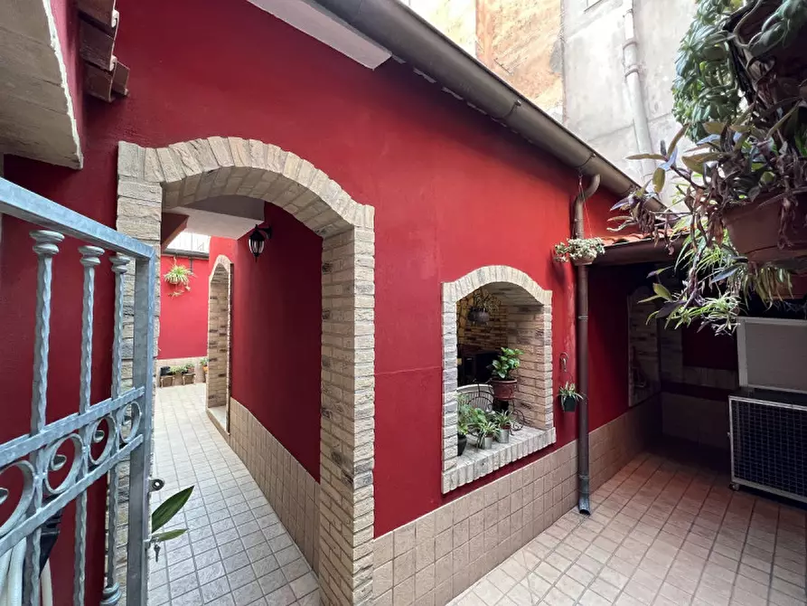 Immagine 1 di Casa indipendente in vendita  in Calle Olivi a Chioggia