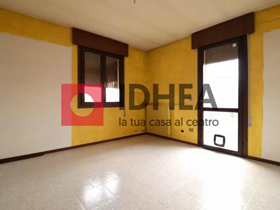 Immagine 12 di Attività commerciale in vendita  a Treviso