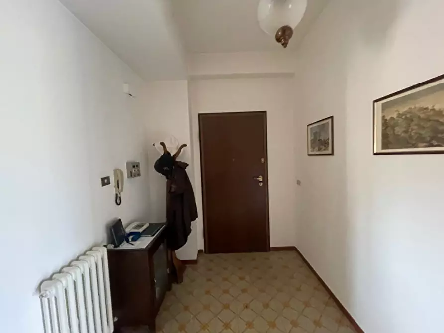 Immagine 10 di Appartamento in vendita  a Senigallia