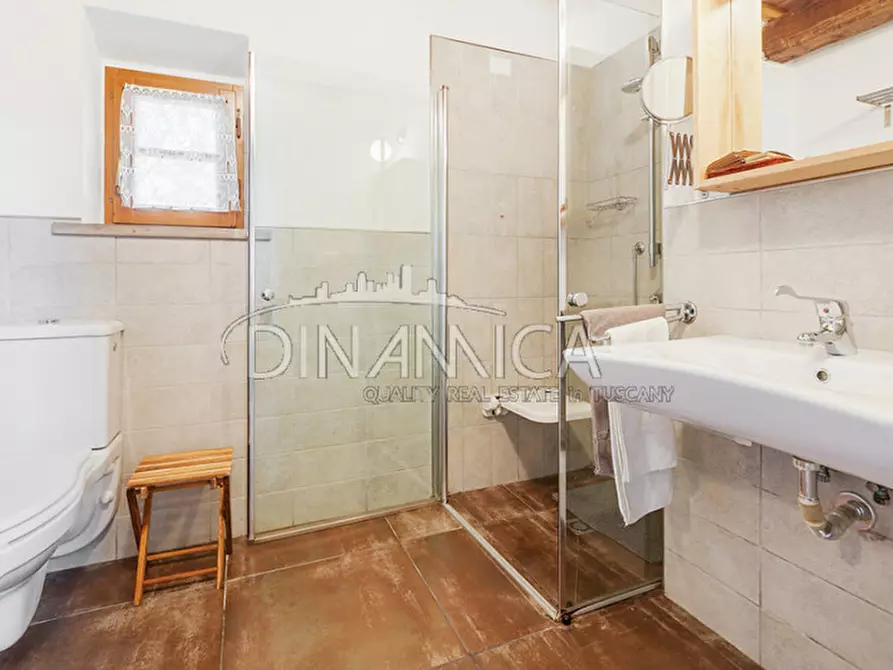 Immagine 51 di Agriturismo in vendita  a Pomarance