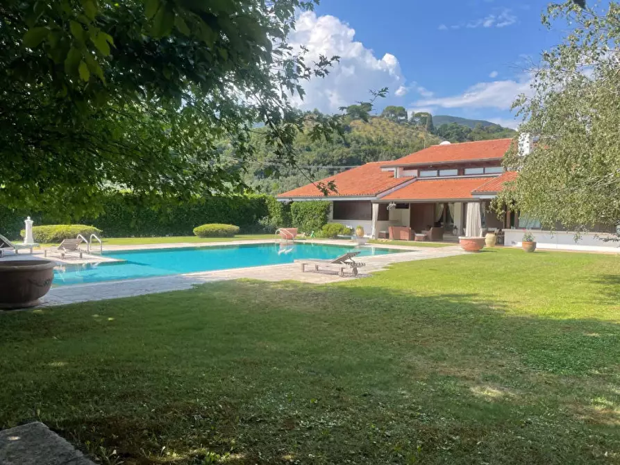 Immagine 1 di Villa in vendita  in Viale Asiago a Bassano Del Grappa