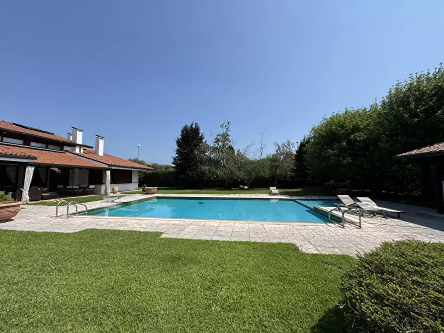 Immagine 4 di Villa in vendita  in Viale Asiago a Bassano Del Grappa