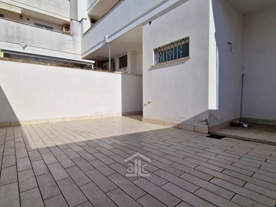 Immagine 16 di Negozio in vendita  in Via Rubichi 76 a Monteroni Di Lecce