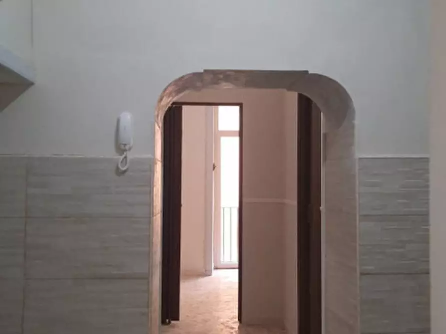 Immagine 9 di Appartamento in affitto  in vico Rotto Carbonara 4 a Napoli
