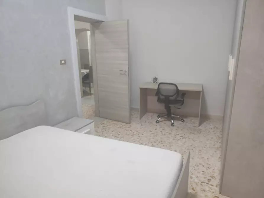 Immagine 22 di Appartamento in affitto  in vico Rotto Carbonara 4 a Napoli