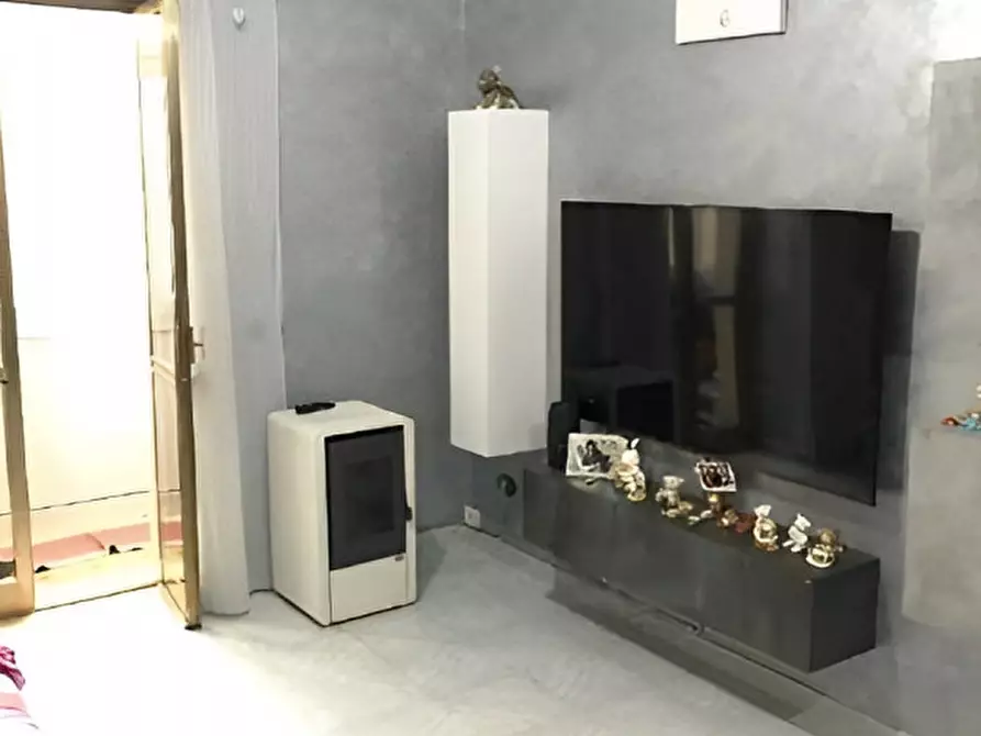 Immagine 4 di Appartamento in vendita  in Via Privitera, 8 a Biancavilla