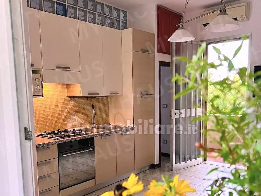 Immagine 3 di Appartamento in vendita  in Via Antonio Canova 32 a Cesenatico