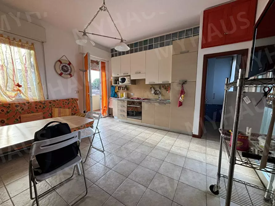Immagine 6 di Appartamento in vendita  in Via Antonio Canova 32 a Cesenatico
