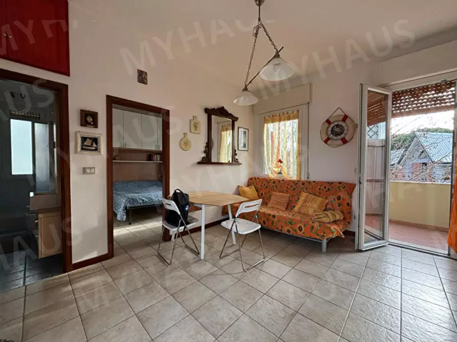 Immagine 6 di Appartamento in vendita  in Via Antonio Canova 32 a Cesenatico