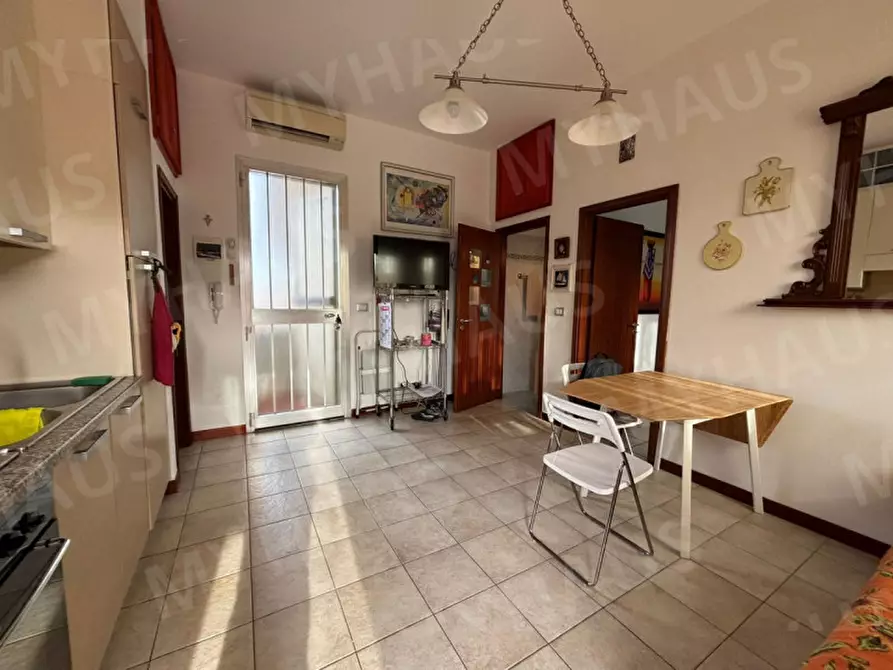 Immagine 8 di Appartamento in vendita  in Via Antonio Canova 32 a Cesenatico