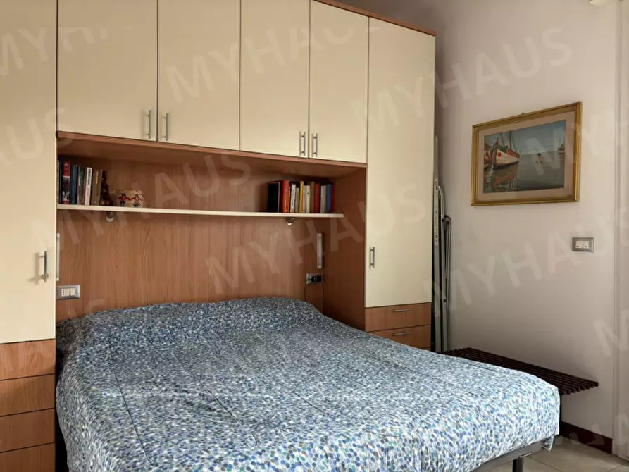 Immagine 13 di Appartamento in vendita  in Via Antonio Canova 32 a Cesenatico