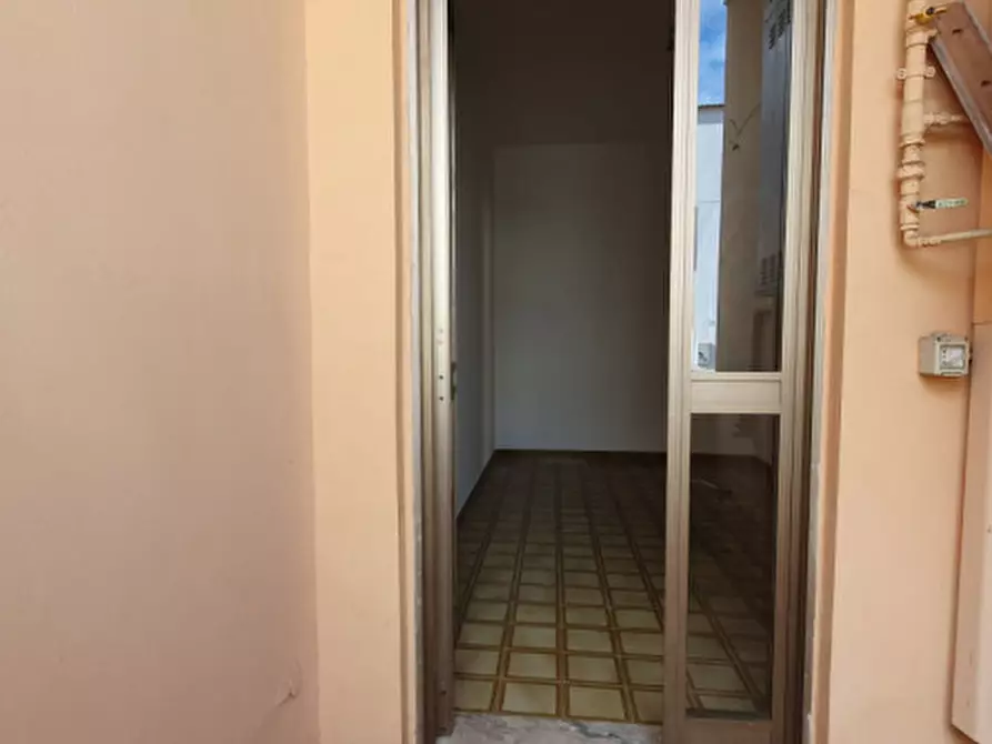 Immagine 12 di Appartamento in vendita  a Matino