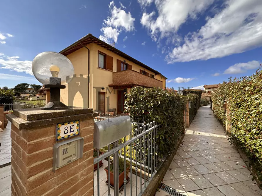 Immagine 20 di Villetta a schiera in vendita  in via mamelii a Castiglione Del Lago