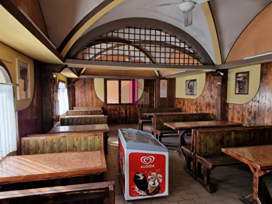 Immagine 2 di Negozio in affitto  in VIA ROMA a Carmignano Di Brenta