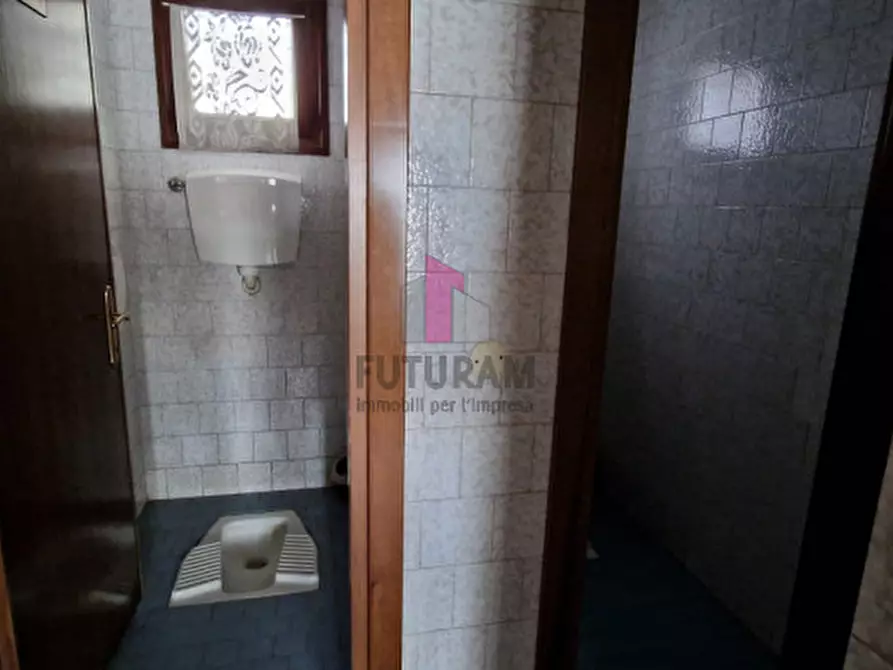 Immagine 7 di Negozio in affitto  in VIA ROMA a Carmignano Di Brenta