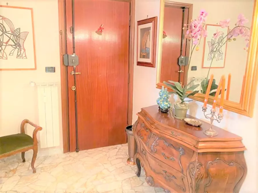 Immagine 2 di Appartamento in vendita  in VIA LUCHINO DAL VERME a Roma