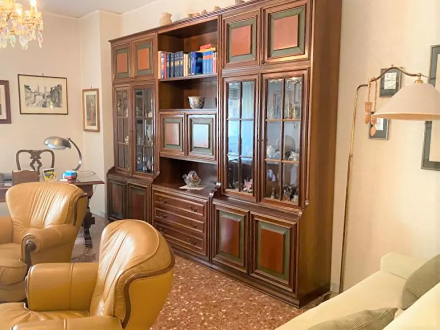 Immagine 4 di Appartamento in vendita  in VIA LUCHINO DAL VERME a Roma