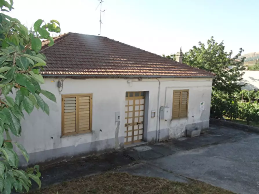 Immagine 3 di Casa indipendente in vendita  a Paternò