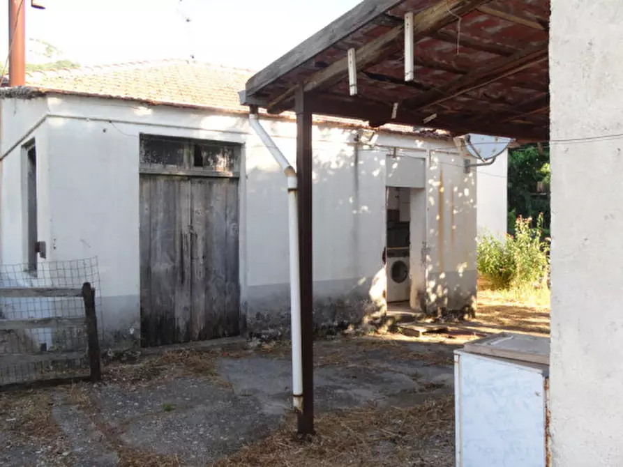 Immagine 11 di Casa indipendente in vendita  a Paternò