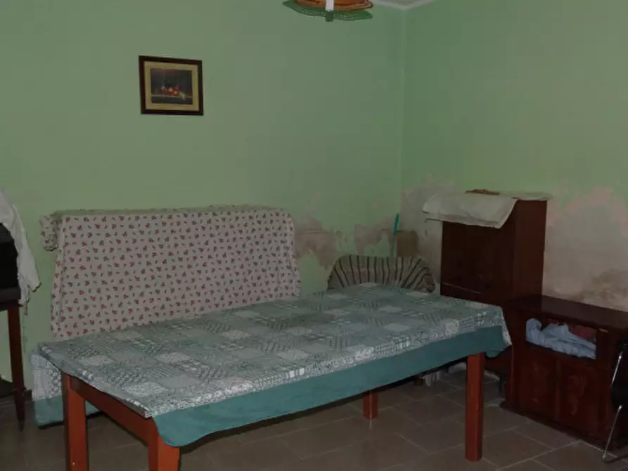 Immagine 13 di Casa indipendente in vendita  a Paternò