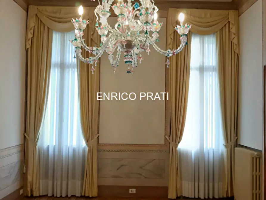 Immagine 3 di Palazzo in vendita  a Bassano Del Grappa