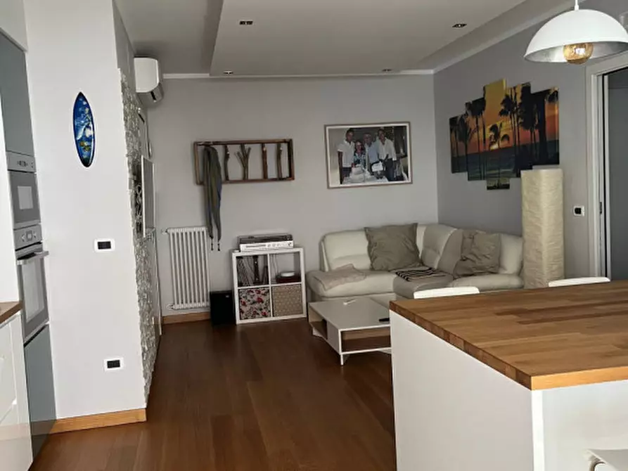 Immagine 6 di Appartamento in affitto  a Montesilvano