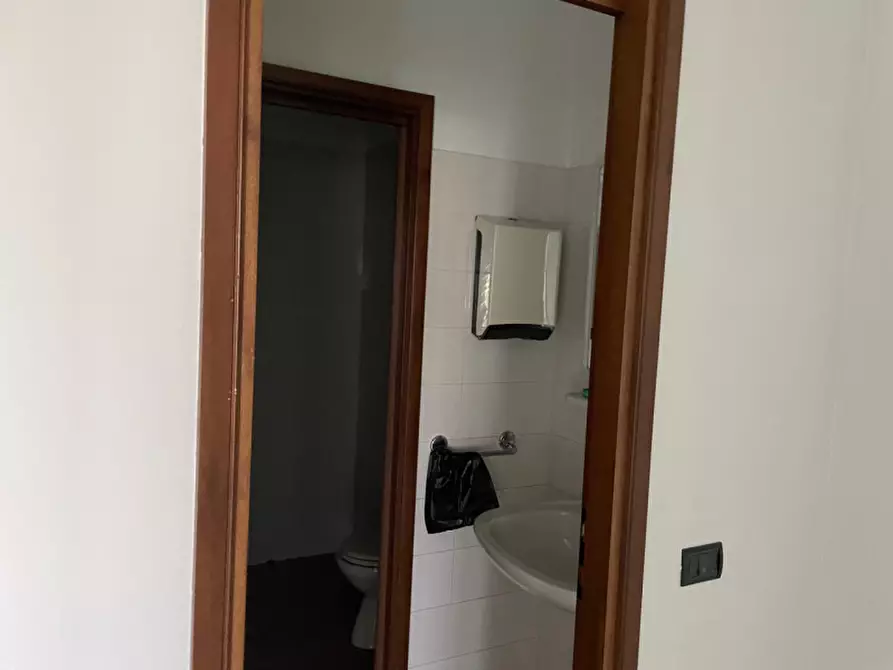 Immagine 4 di Ufficio in affitto  in Via Macina a Casalgrande