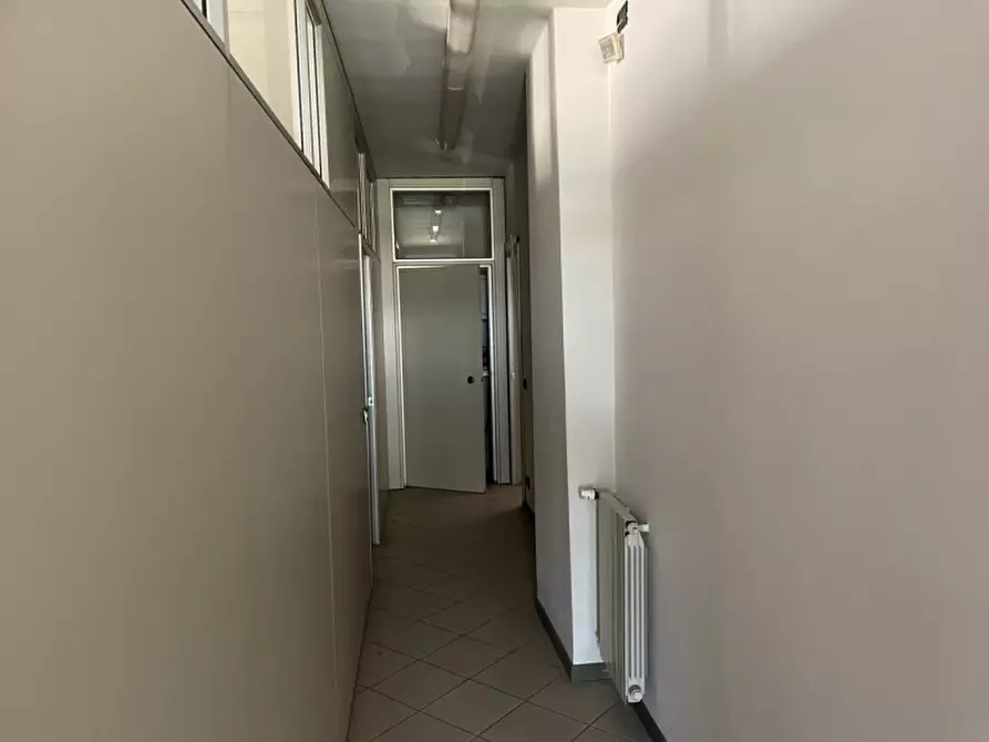 Immagine 10 di Ufficio in affitto  in Via Macina a Casalgrande