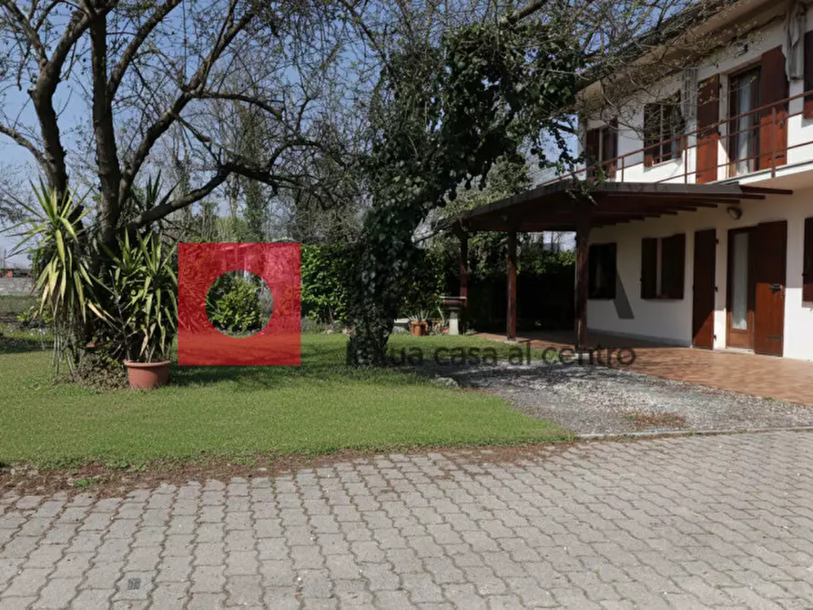 Immagine 2 di Casa indipendente in vendita  in Via Grave a Maserada Sul Piave