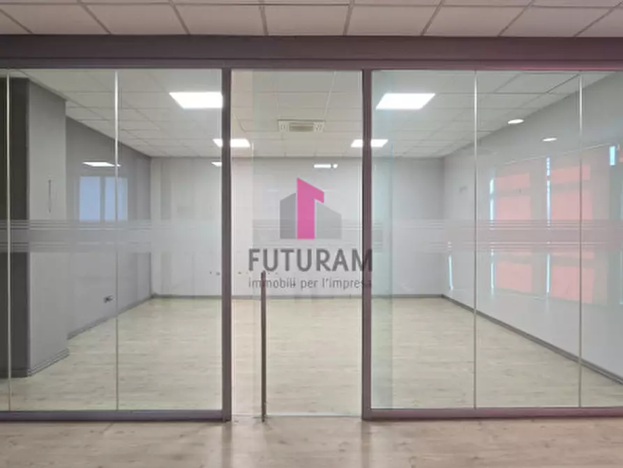 Immagine 1 di Ufficio in affitto  in Via della scienza a Dueville