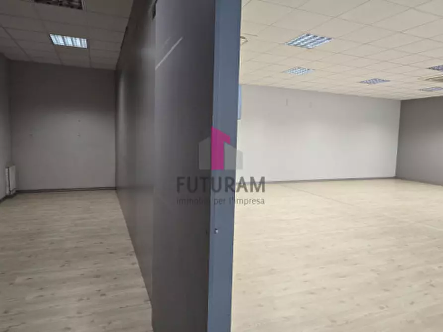 Immagine 13 di Ufficio in affitto  in Via della scienza a Dueville